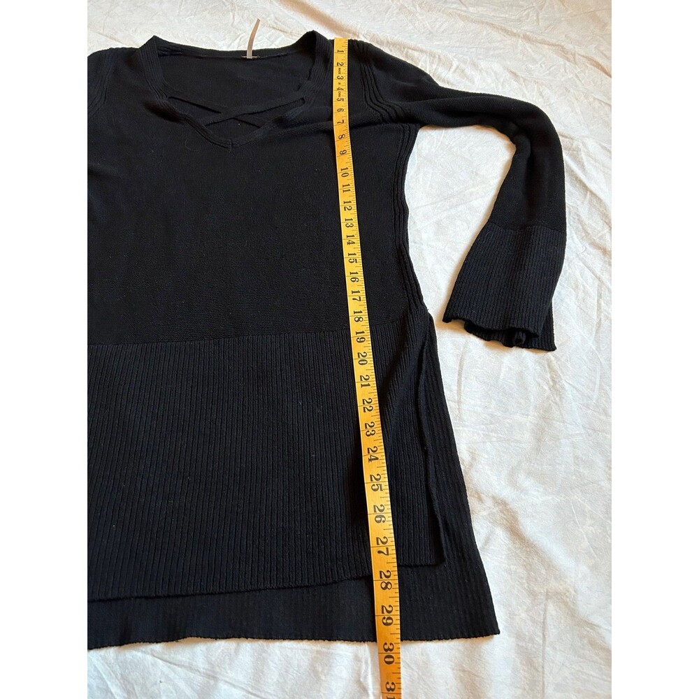 Free People Black V-Neck Sweater - Picture 9 of 10